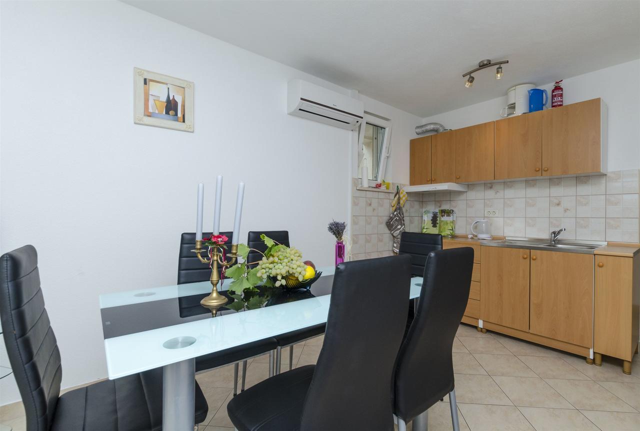 Apartment Gaga 罗戈兹尼察 外观 照片