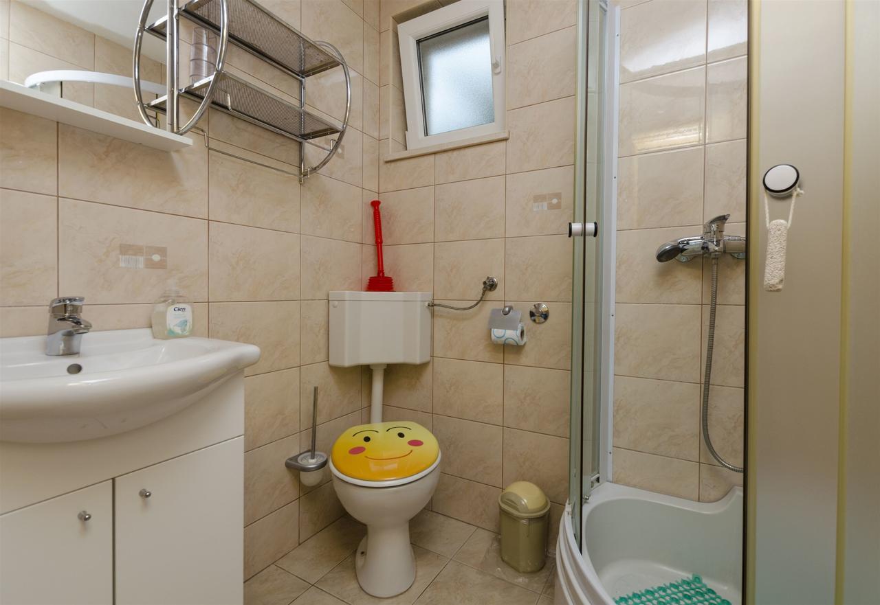 Apartment Gaga 罗戈兹尼察 外观 照片